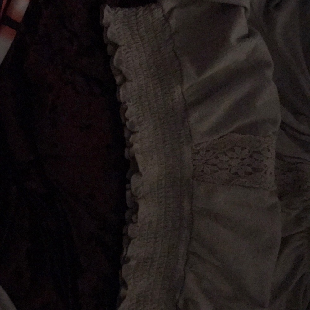 Top - Picture 2 of 2